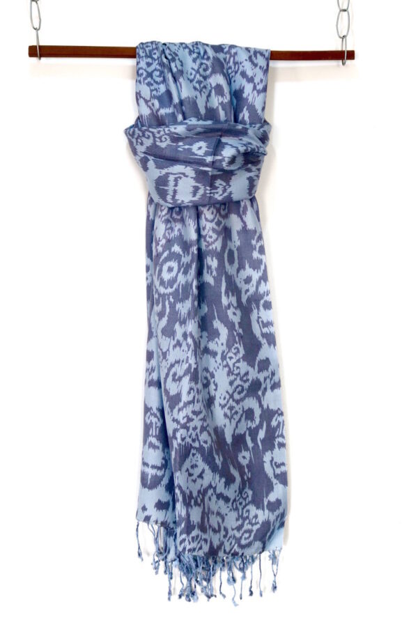 Pure silk – patterned – dark & light blue